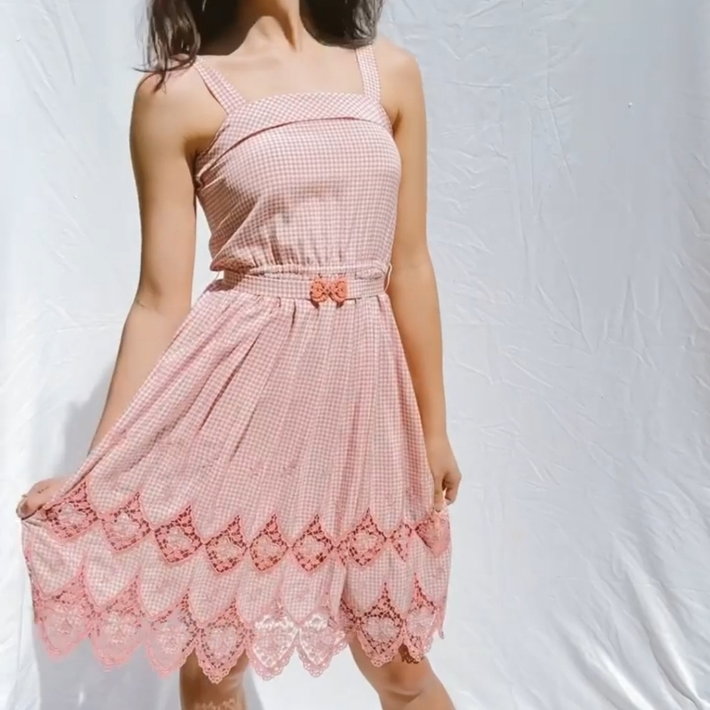 Vintage Peach Pink Houndstooth Sundress Crochet lace trim scallop hem